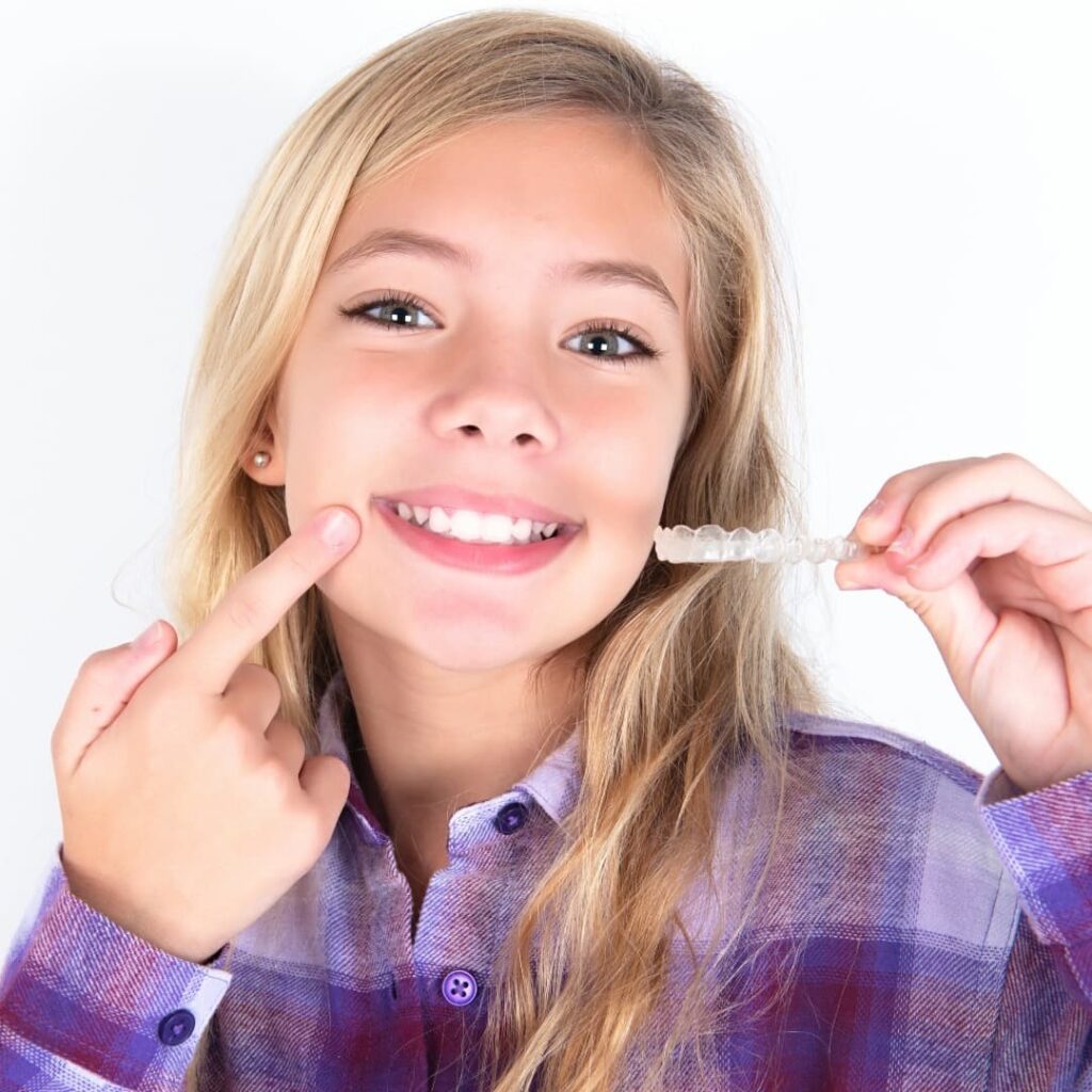 Los niños también pueden usar Invisalign