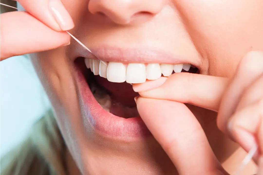 Seda o hilo dental: qué es y como usarlo